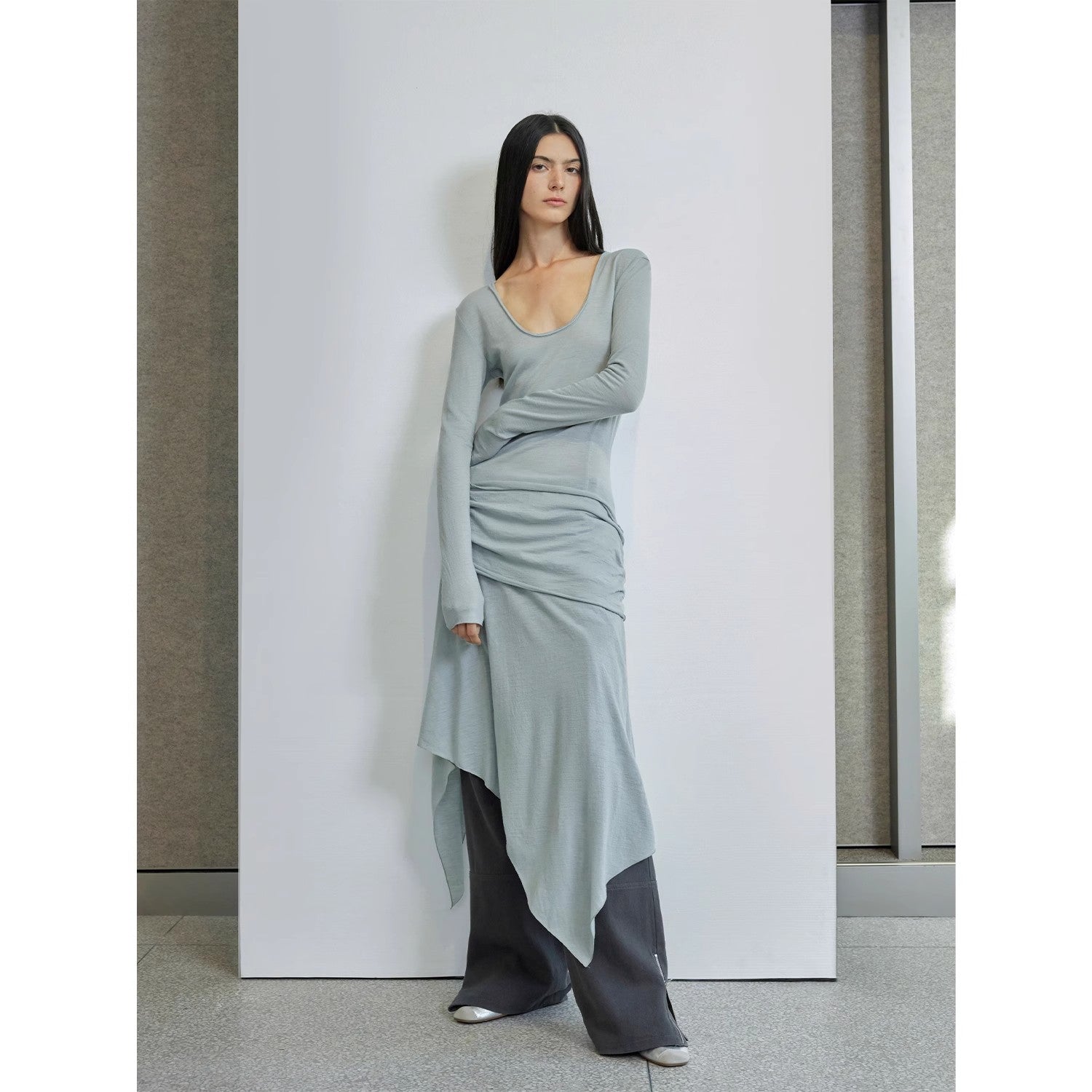 "Dreamy Ball" Lightweight and Breathable 100% Wool / U-Neck Irregular Hem Long Dress for Women