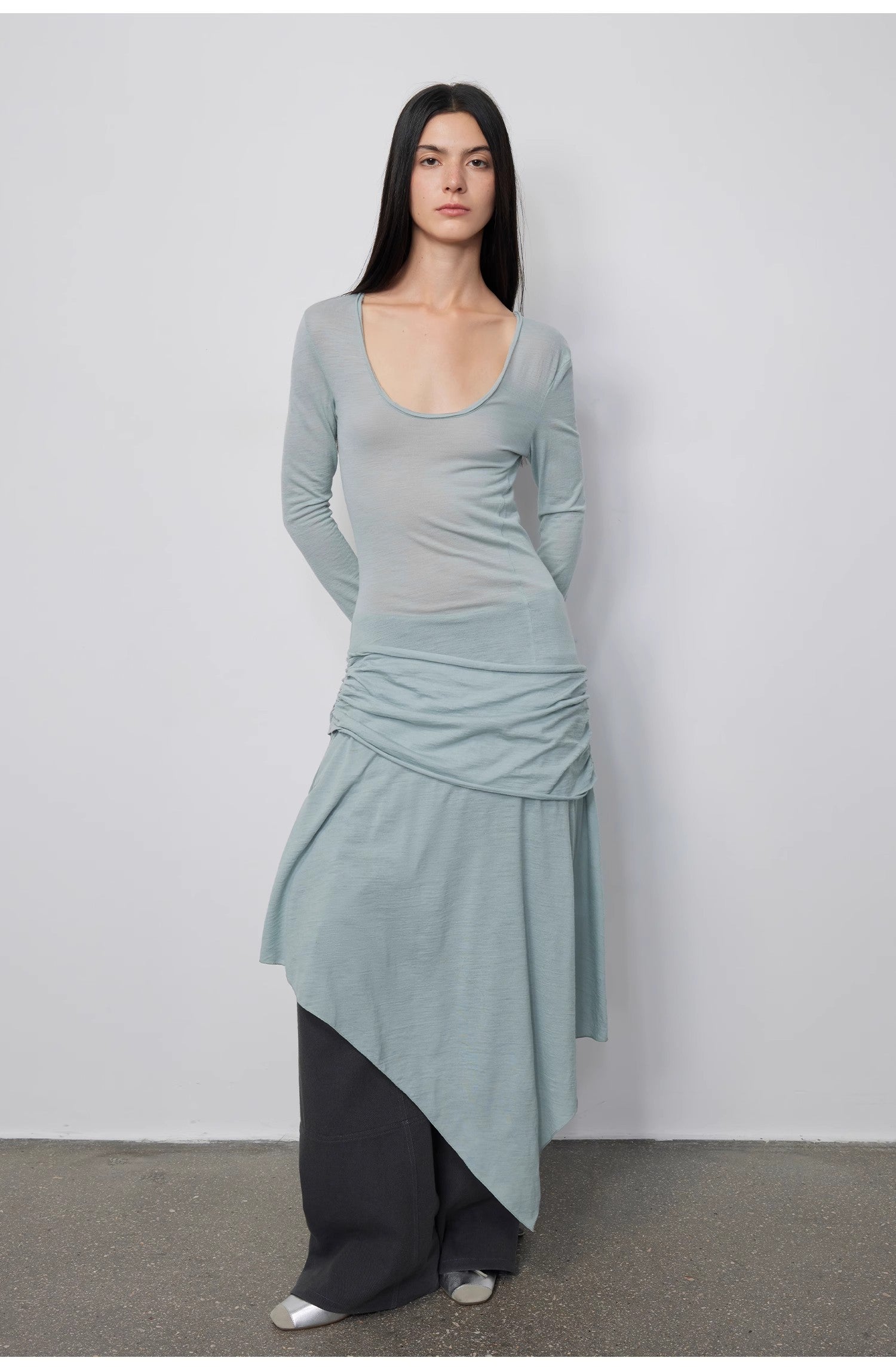 "Dreamy Ball" Lightweight and Breathable 100% Wool / U-Neck Irregular Hem Long Dress for Women