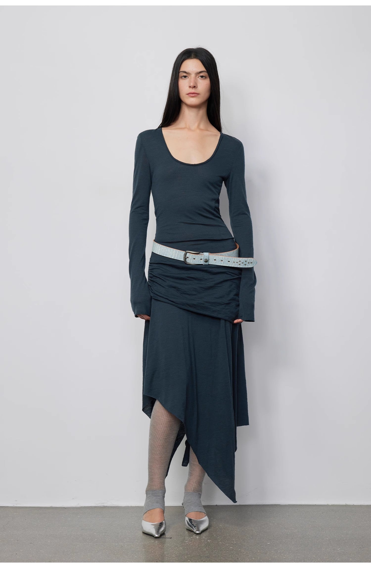 "Dreamy Ball" Lightweight and Breathable 100% Wool / U-Neck Irregular Hem Long Dress for Women